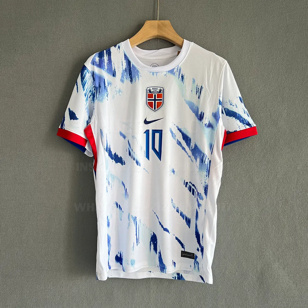 Norway Away (1)