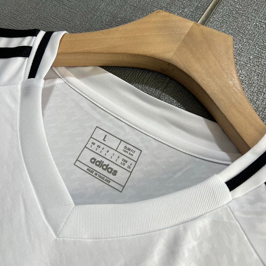 Real Madrid Home (3) Real Madrid Home (3)