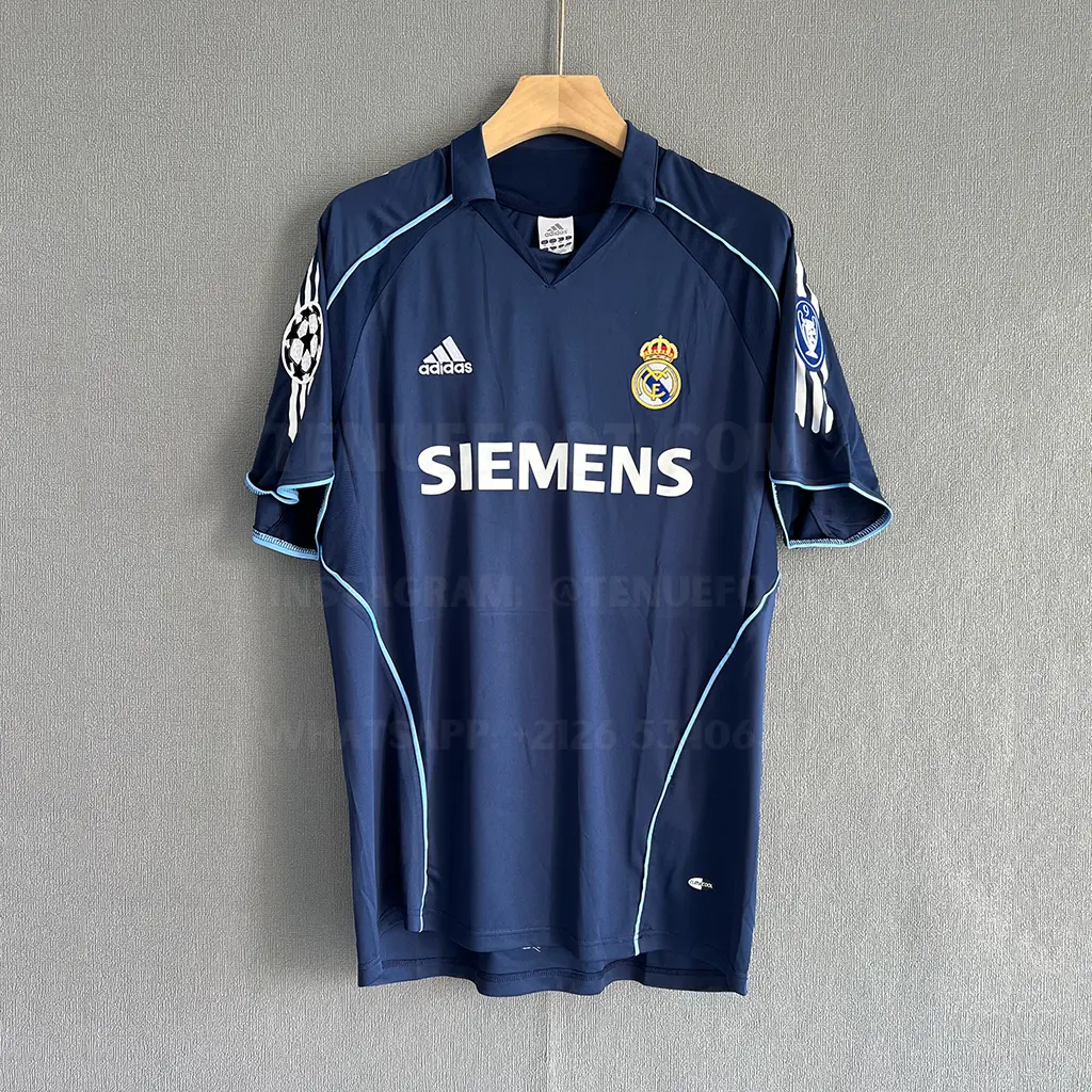 Real Madrid Retro 05-06 Away (1)