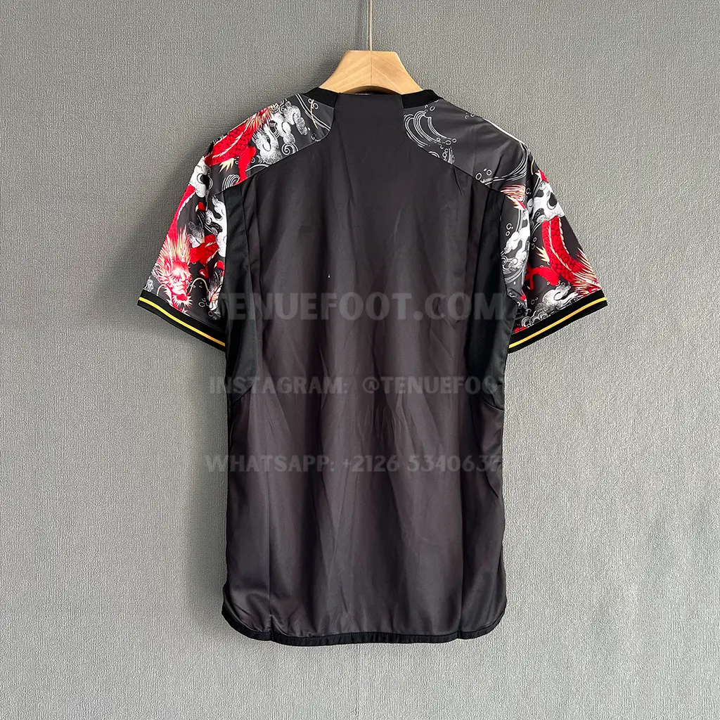 Real Madrid Dragon Black 2024 (7)