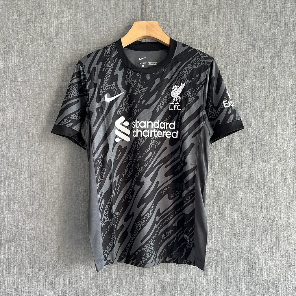 Liverpool GK Black (1)