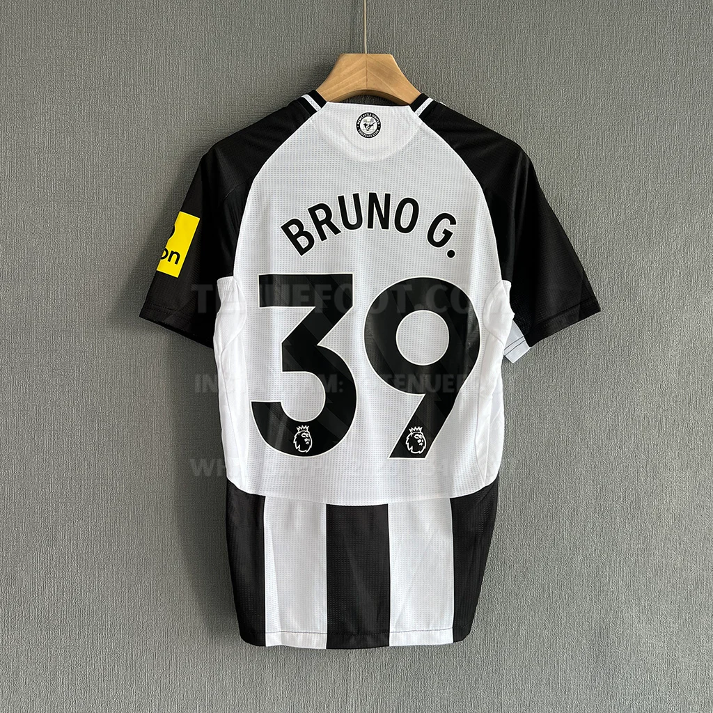 Newcastle United Home Player Version (7)