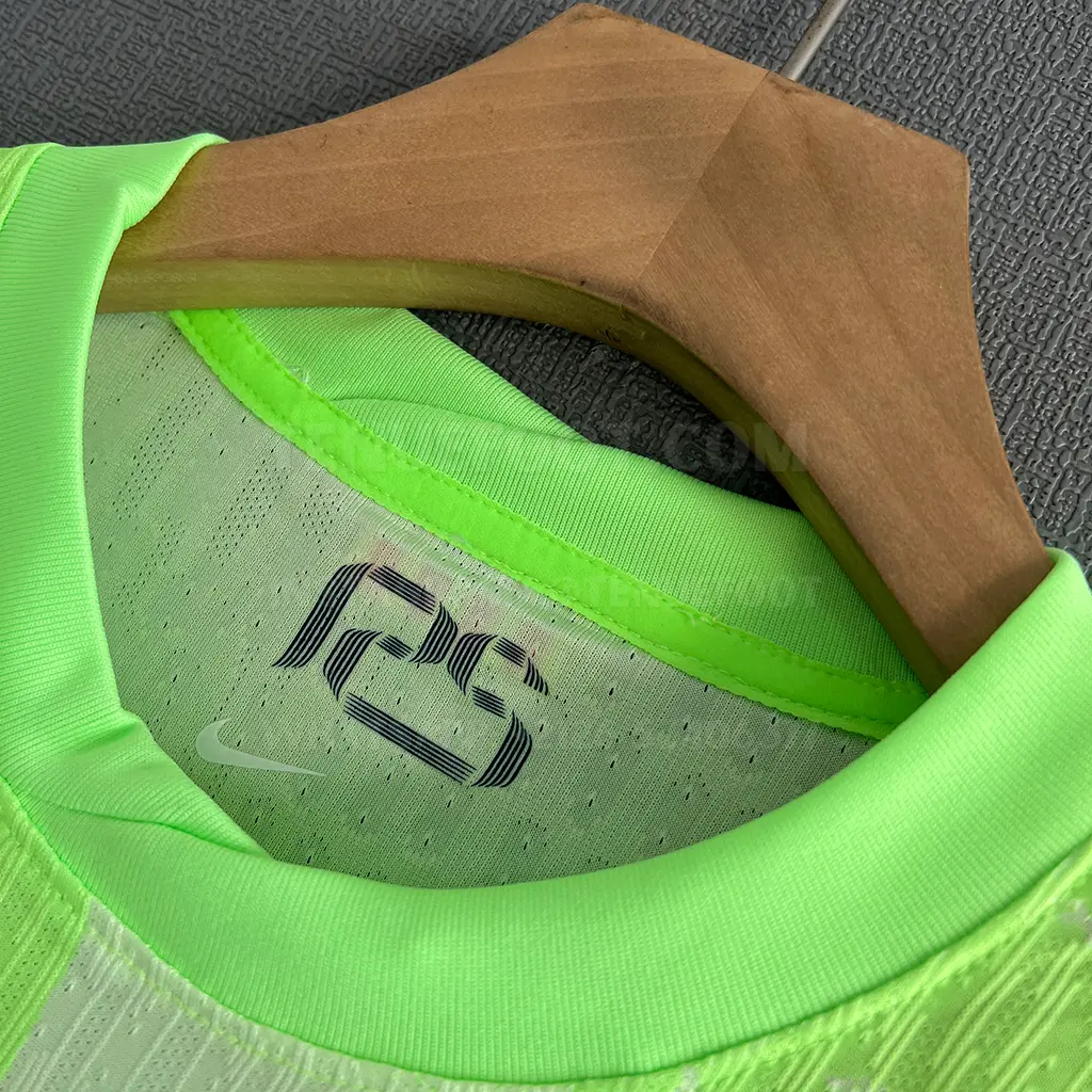 Barcelona Third Player Version (3)