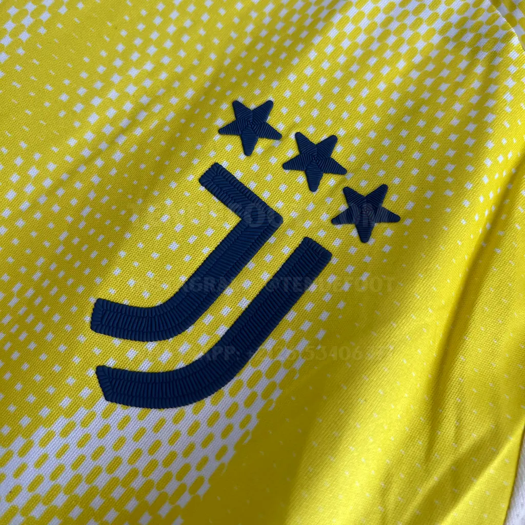 Juventus Away Player Version (2)