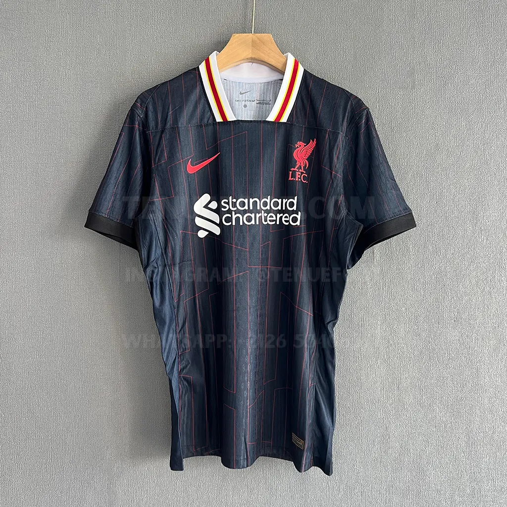 Liverpool Concept Black Player Version (1)