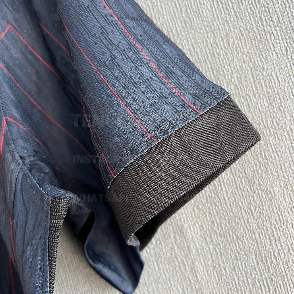 Liverpool Concept Black Player Version (4)