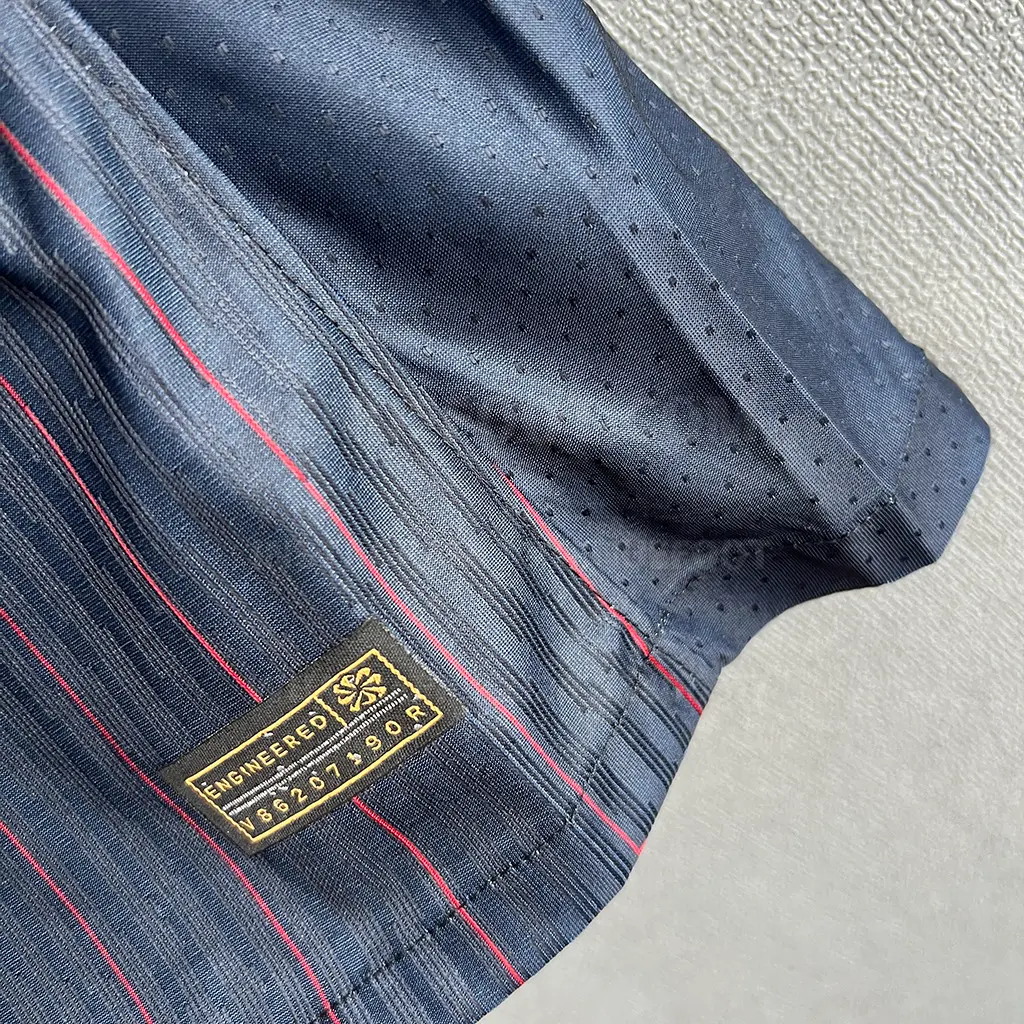 Liverpool Concept Black Player Version (5)