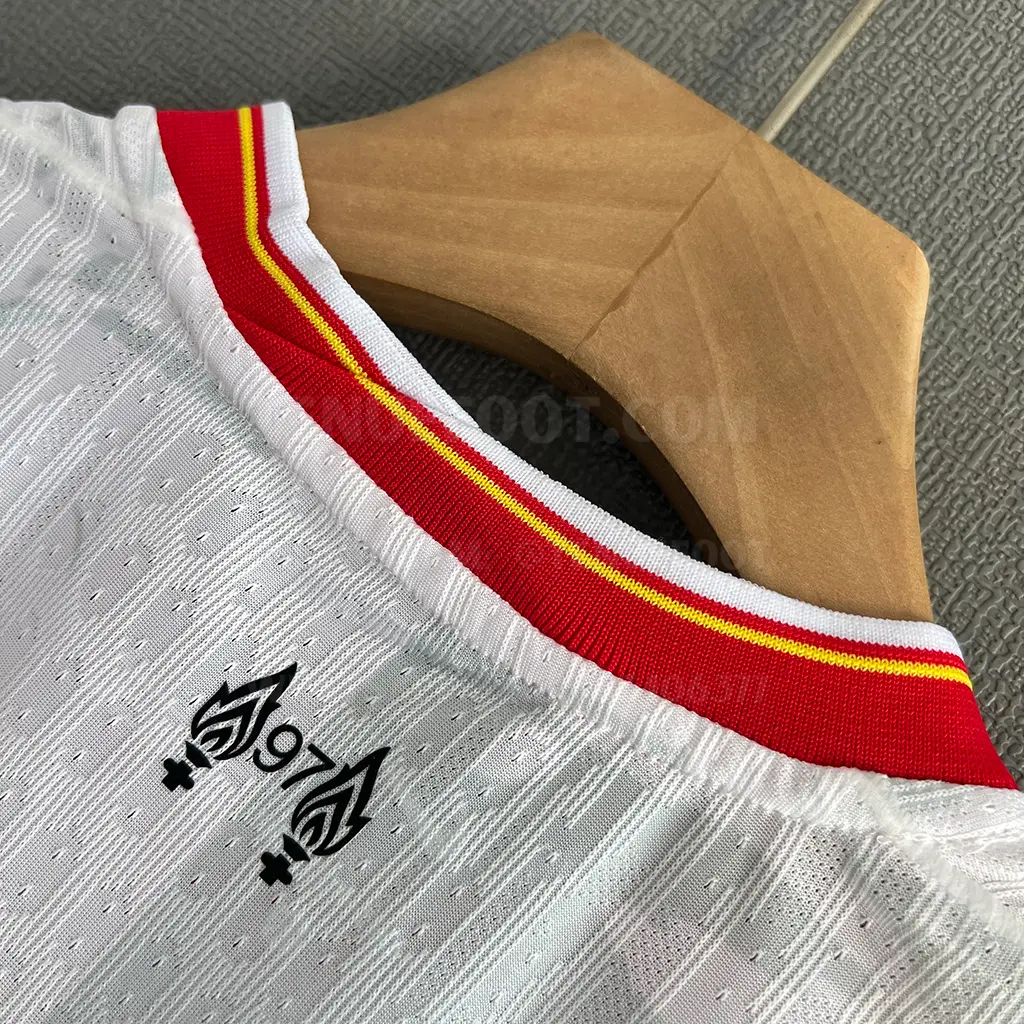 Liverpool Third Player Version (6)