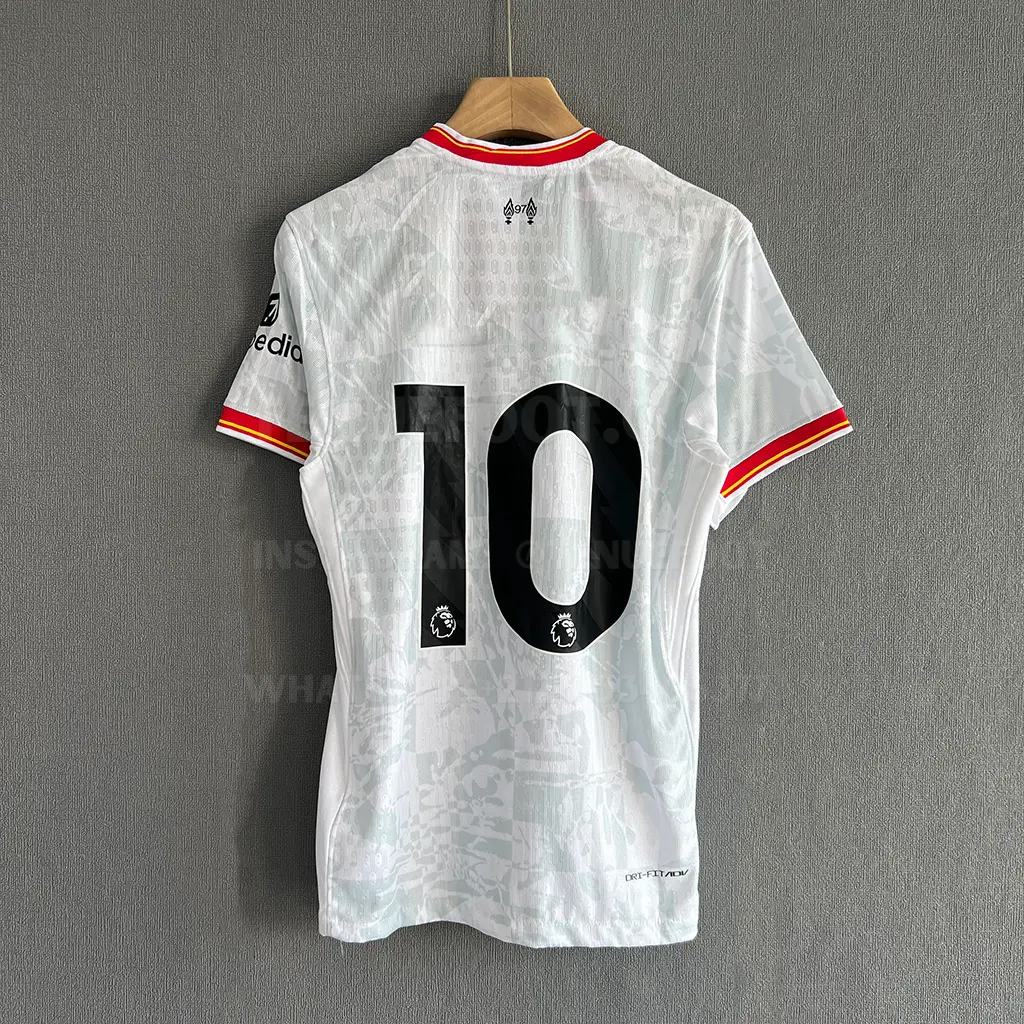 Liverpool Third Player Version (7)