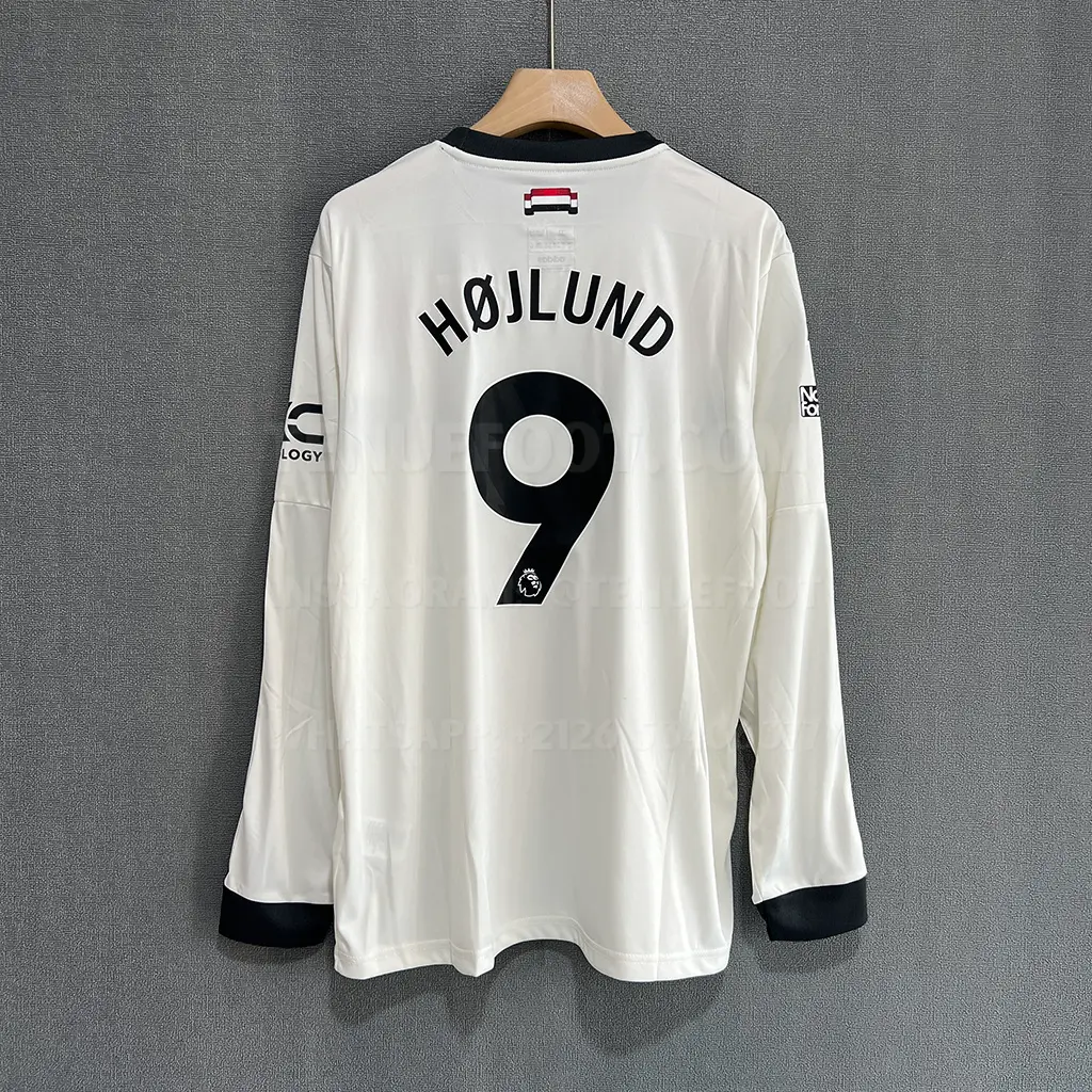 Man Utd Third LS (7)