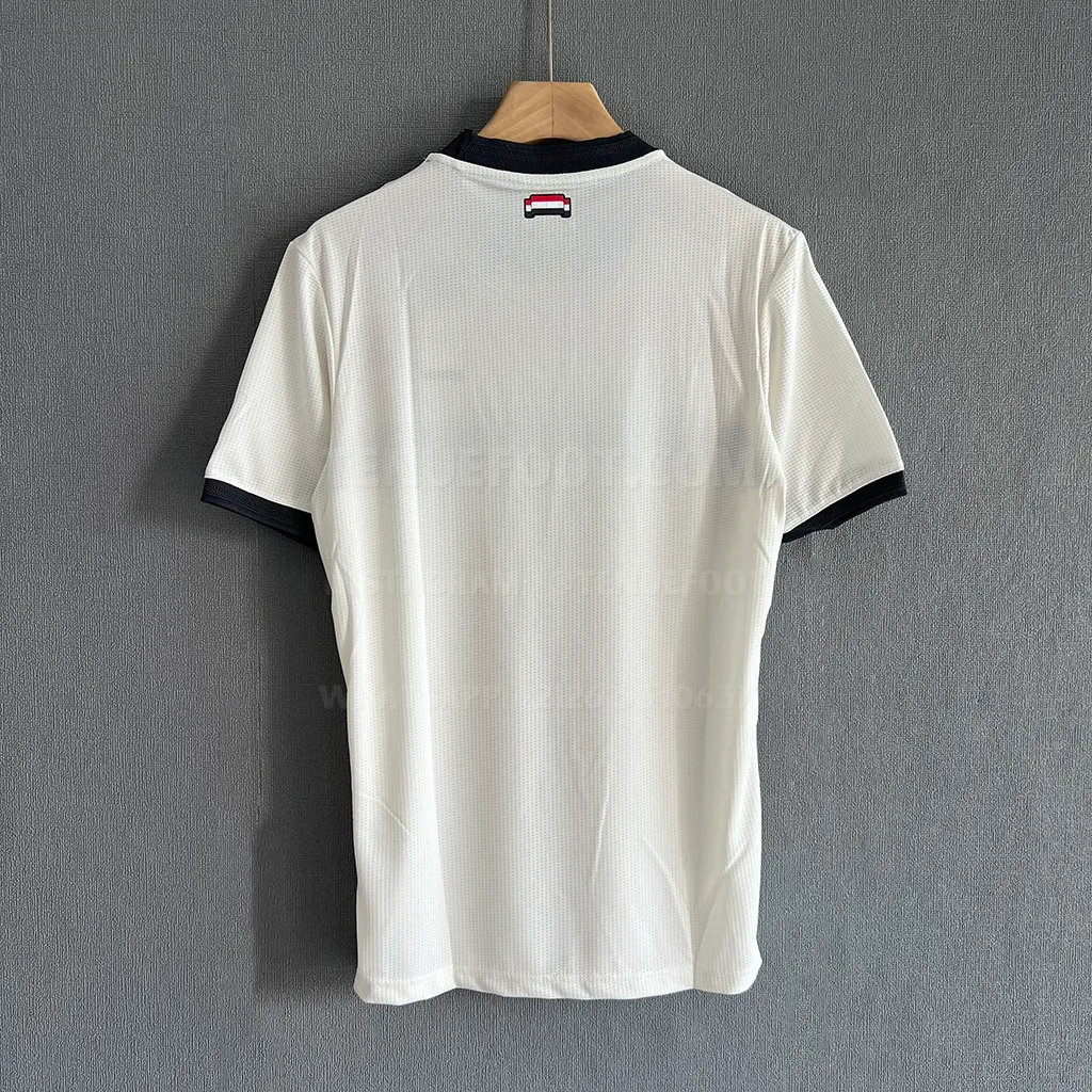 Man Utd Third Player Version (7)