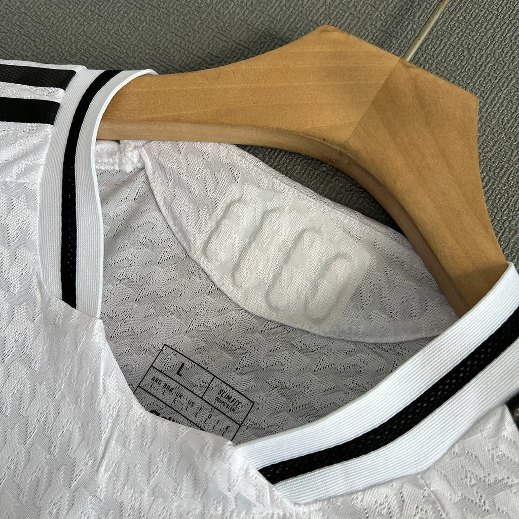 Real Madrid Home LS Player Version (3) Real Madrid Home LS Player Version (3)