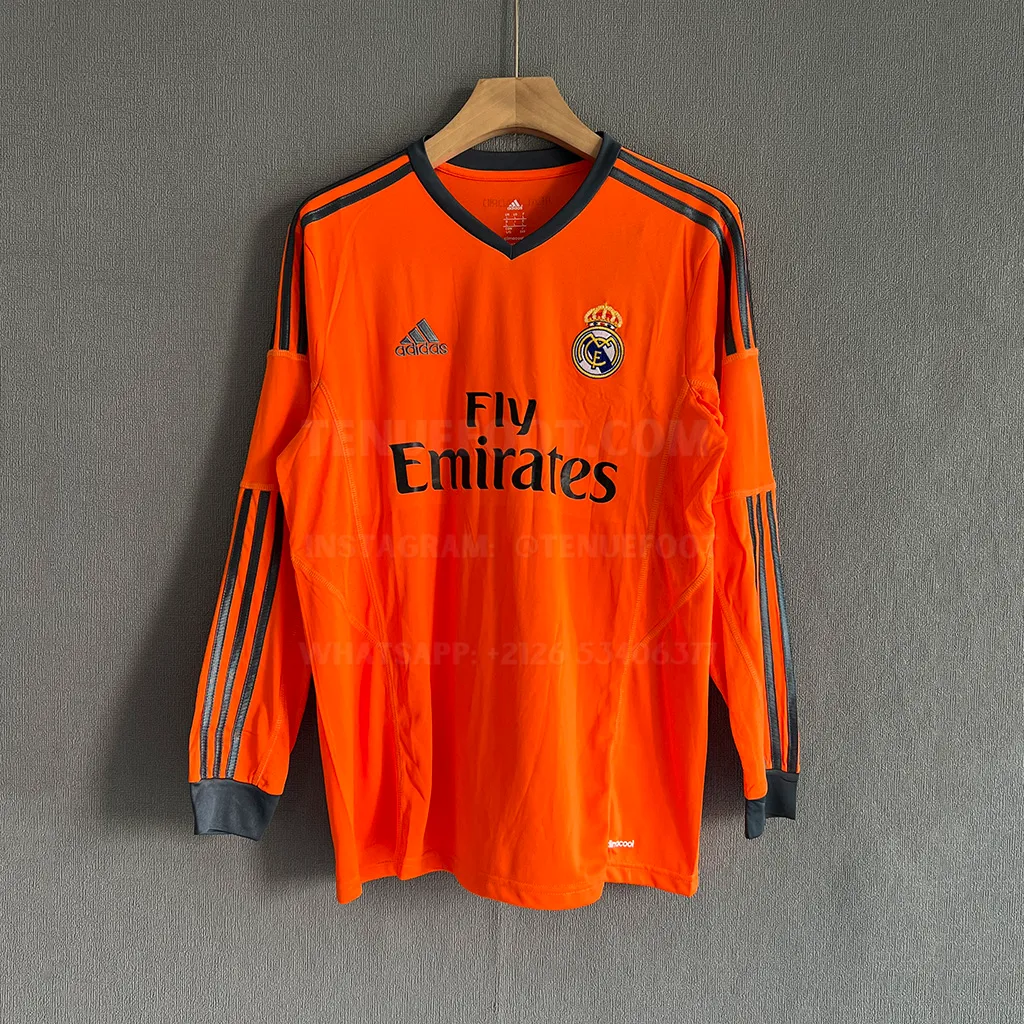 Real Madrid Retro 13-14 Third (1)