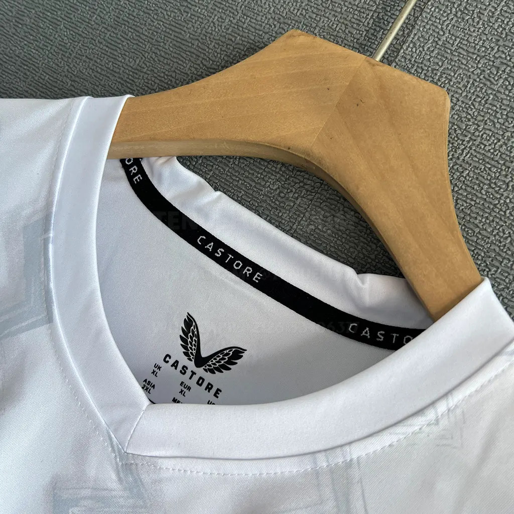 Bayer Leverkusen Away (3)