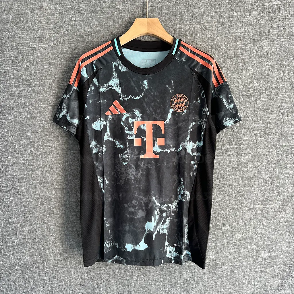 Bayern Munich Away (1)