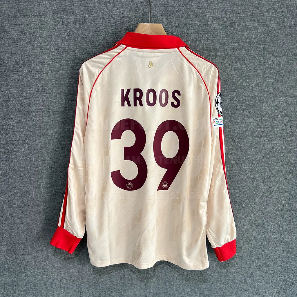 Bayern Munich Retro Style LS (7)