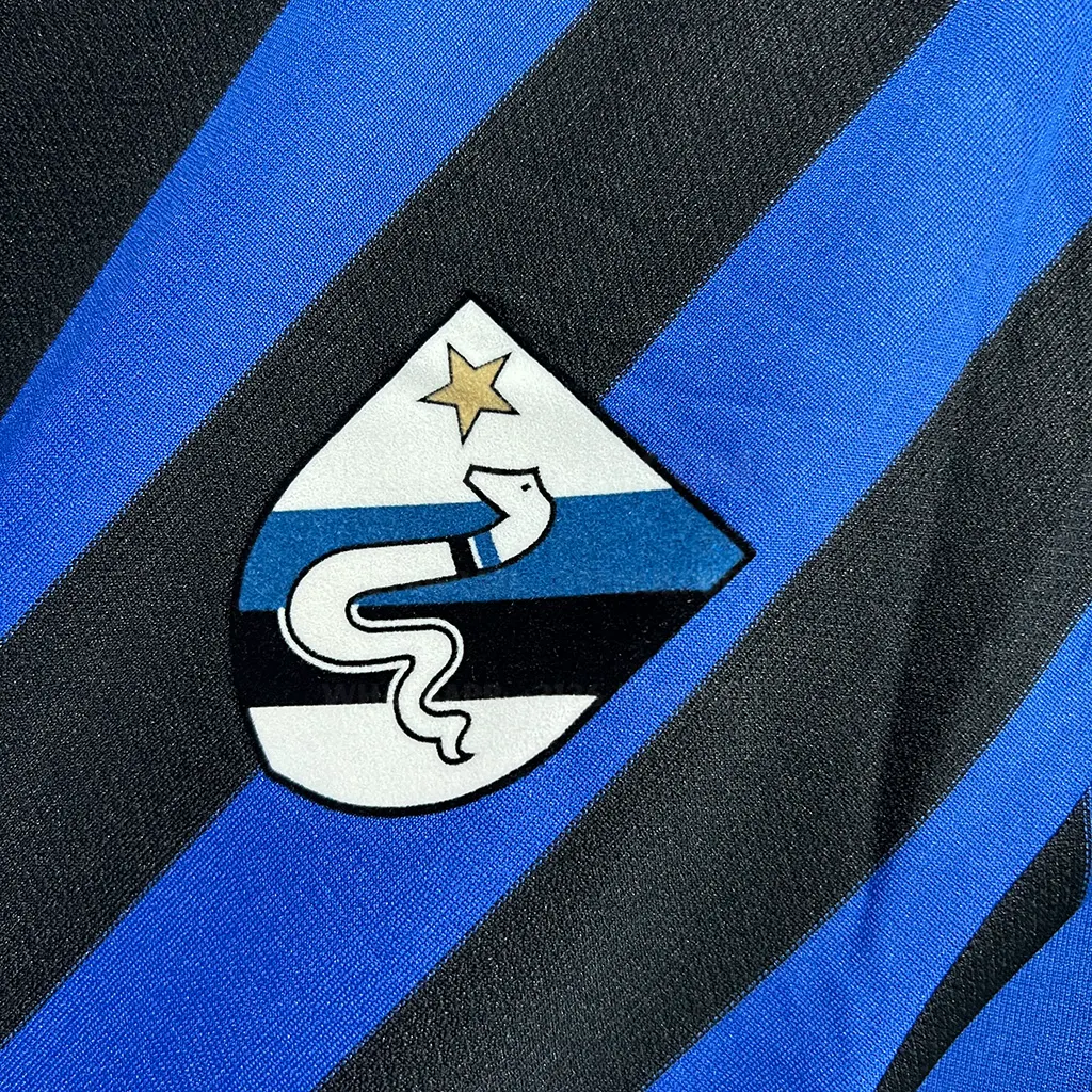 Inter Milano Retro Style Player Version (2) Inter Milano Retro Style Player Version (2)