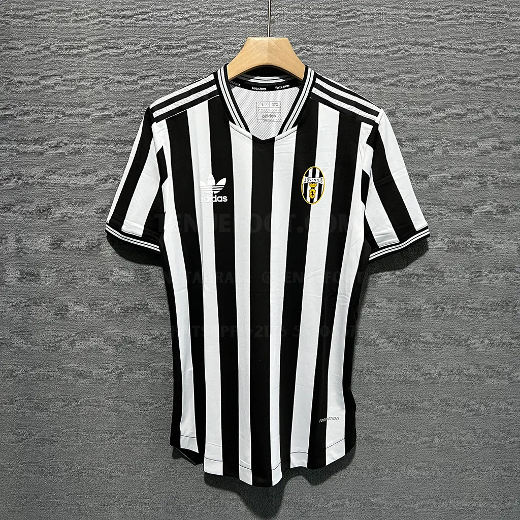 Juventus Retro Style Player Version (1)