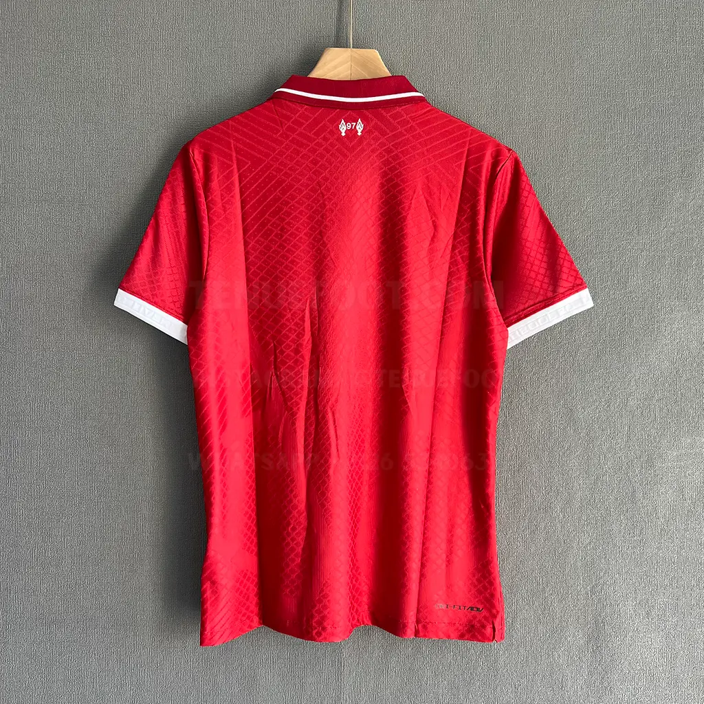 Liverpool x Converse Player Version (7)