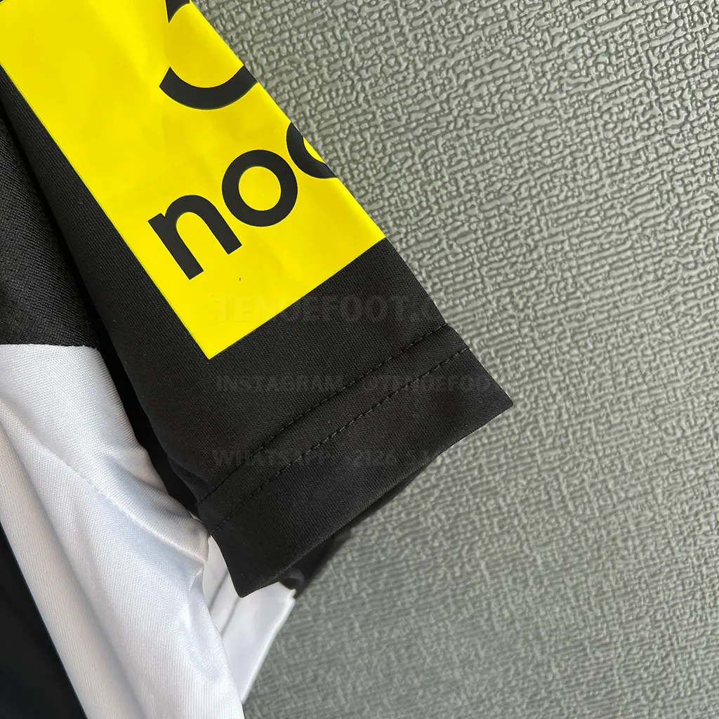 Newcastle United Home (4)