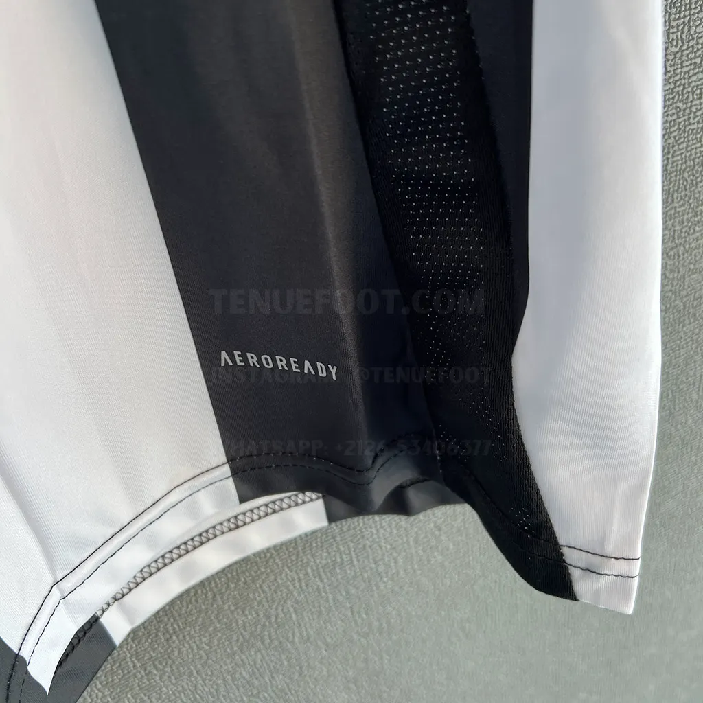 Newcastle United Home (5)