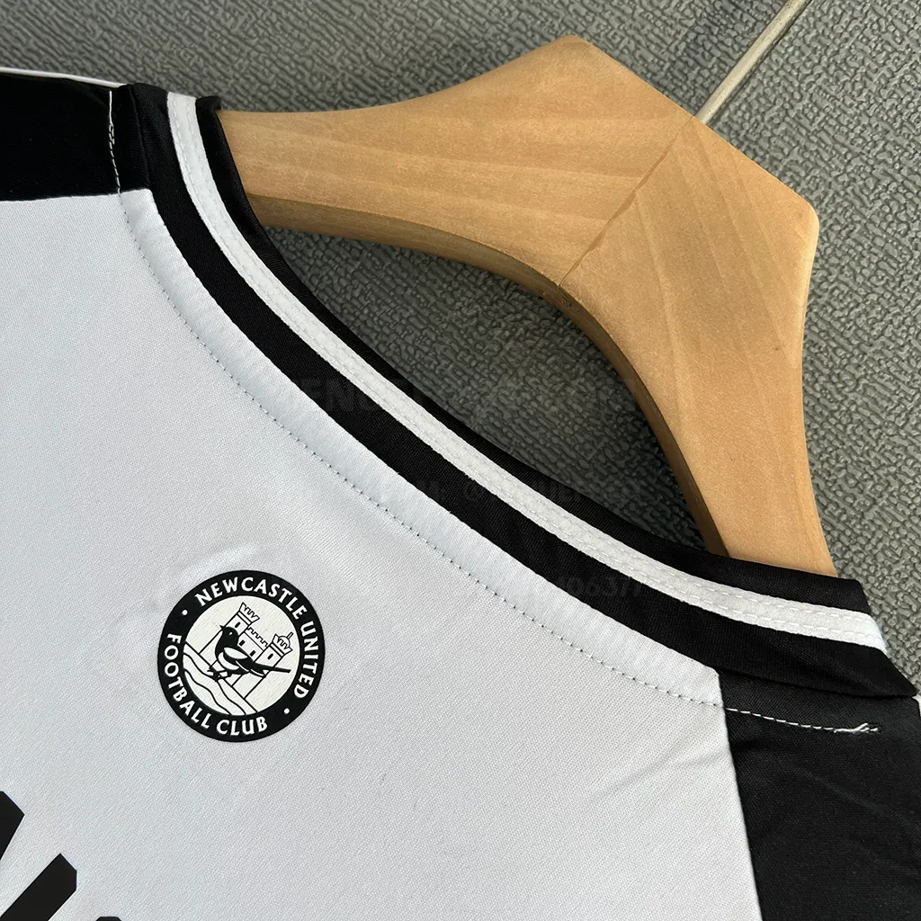 Newcastle United Home (6)