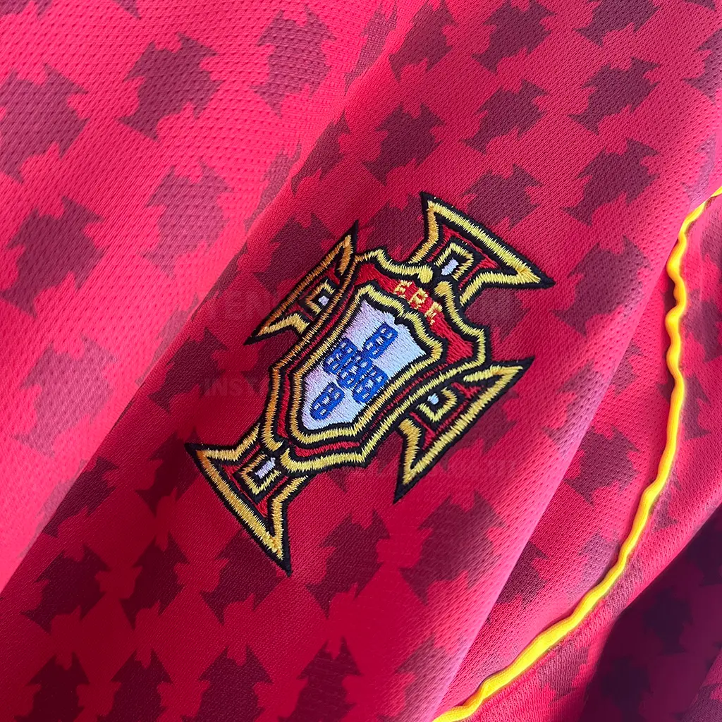 Portugal Retro 2004 Home (2)