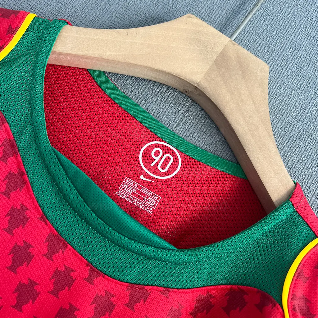 Portugal Retro 2004 Home (3)