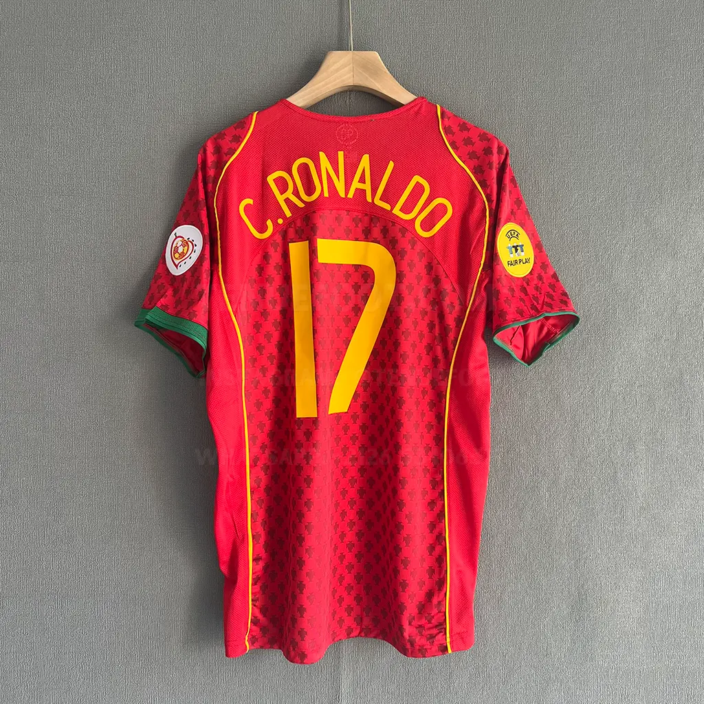 Portugal Retro 2004 Home (7)