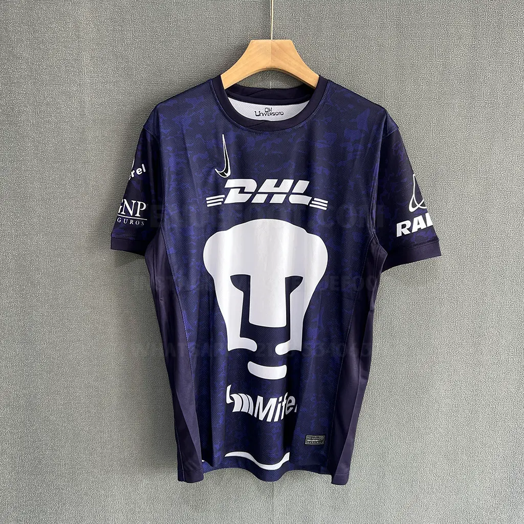 Pumas UNAM Third (1)