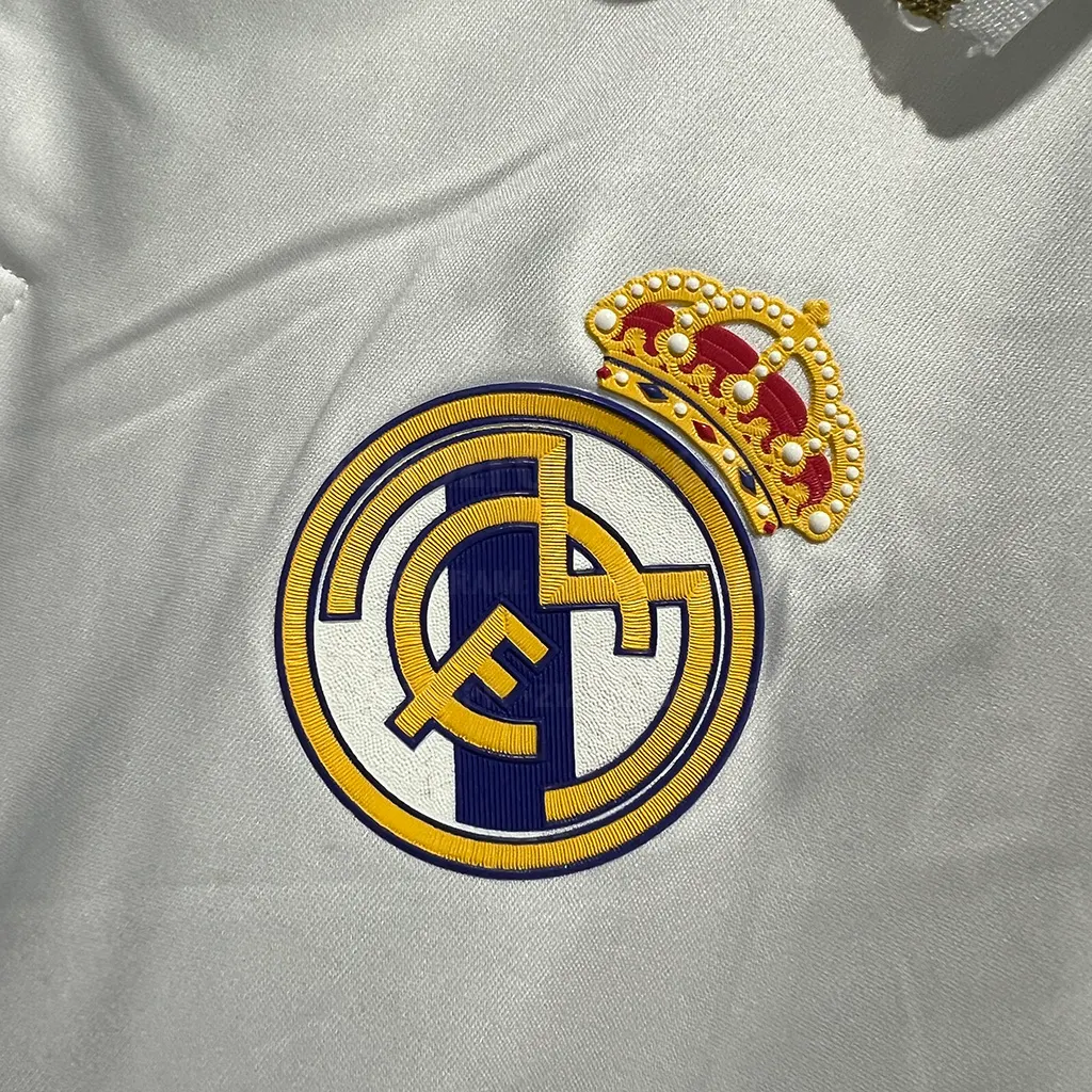 Real Madrid Retro 11-12 Home Player Version (2)