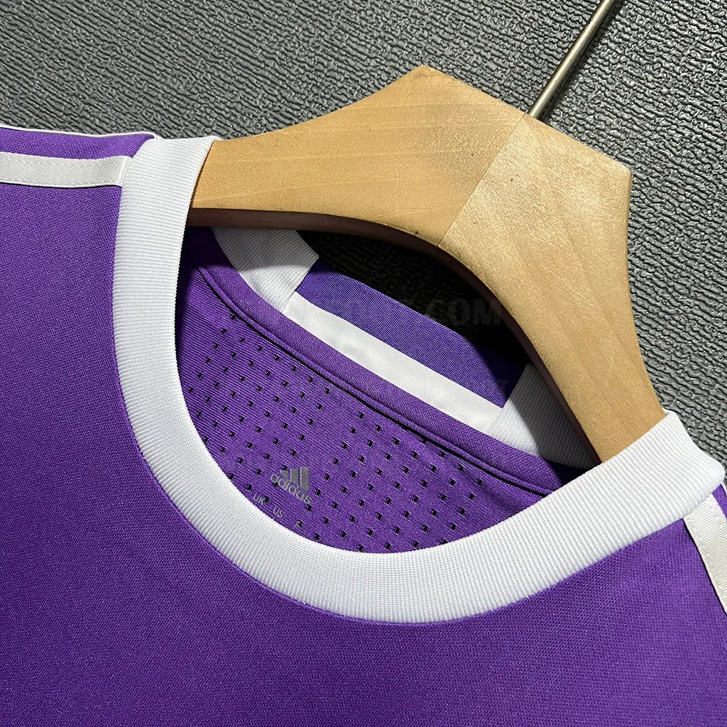Real Madrid Retro 16-17 Away LS Player Version (3)