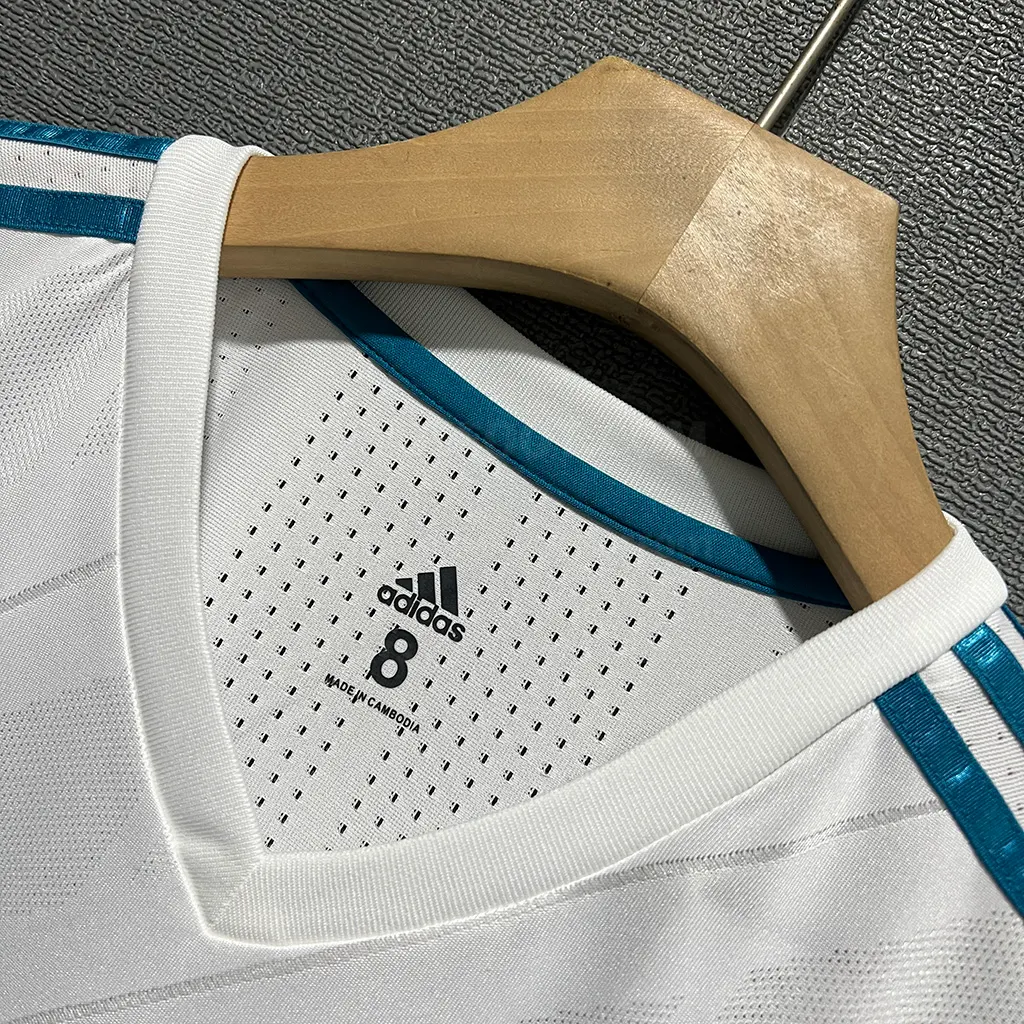 Real Madrid Retro 17-18 Home LS Player Version (3)