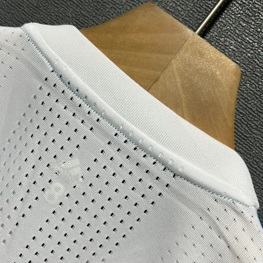 Real Madrid Retro 17-18 Home Player Version (6)