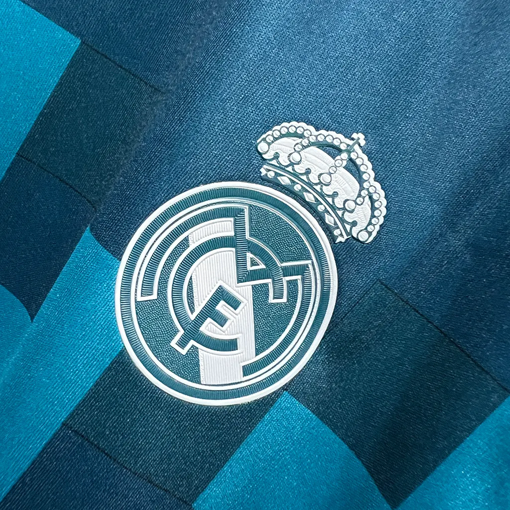 Real Madrid Retro 17-18 Third LS Player Version (2)