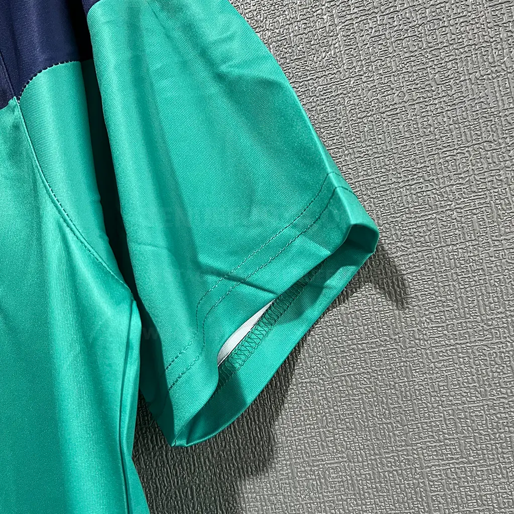 Spain Retro 2010 GK Green (4)