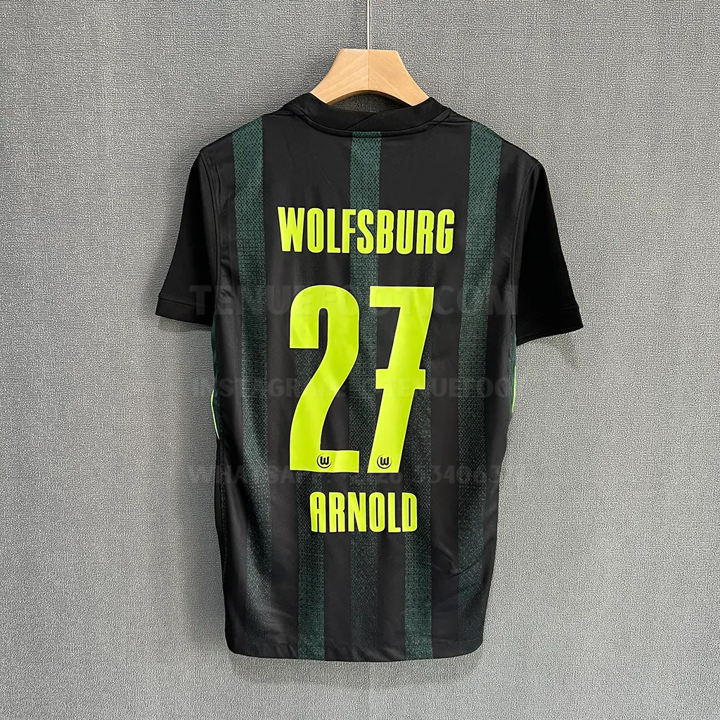 VfL Wolfsburg Away (7)