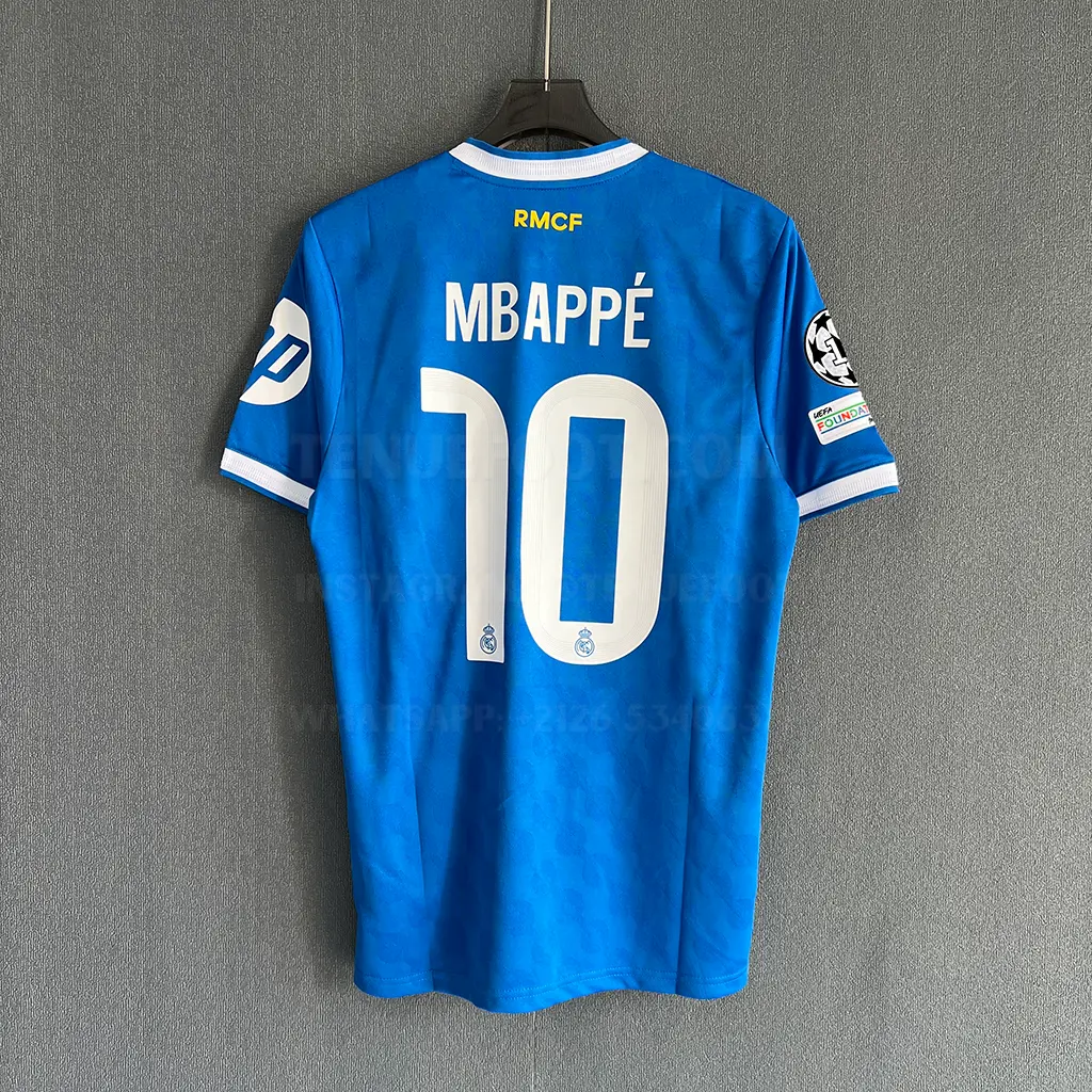 Real Madrid Third Player Version (7)